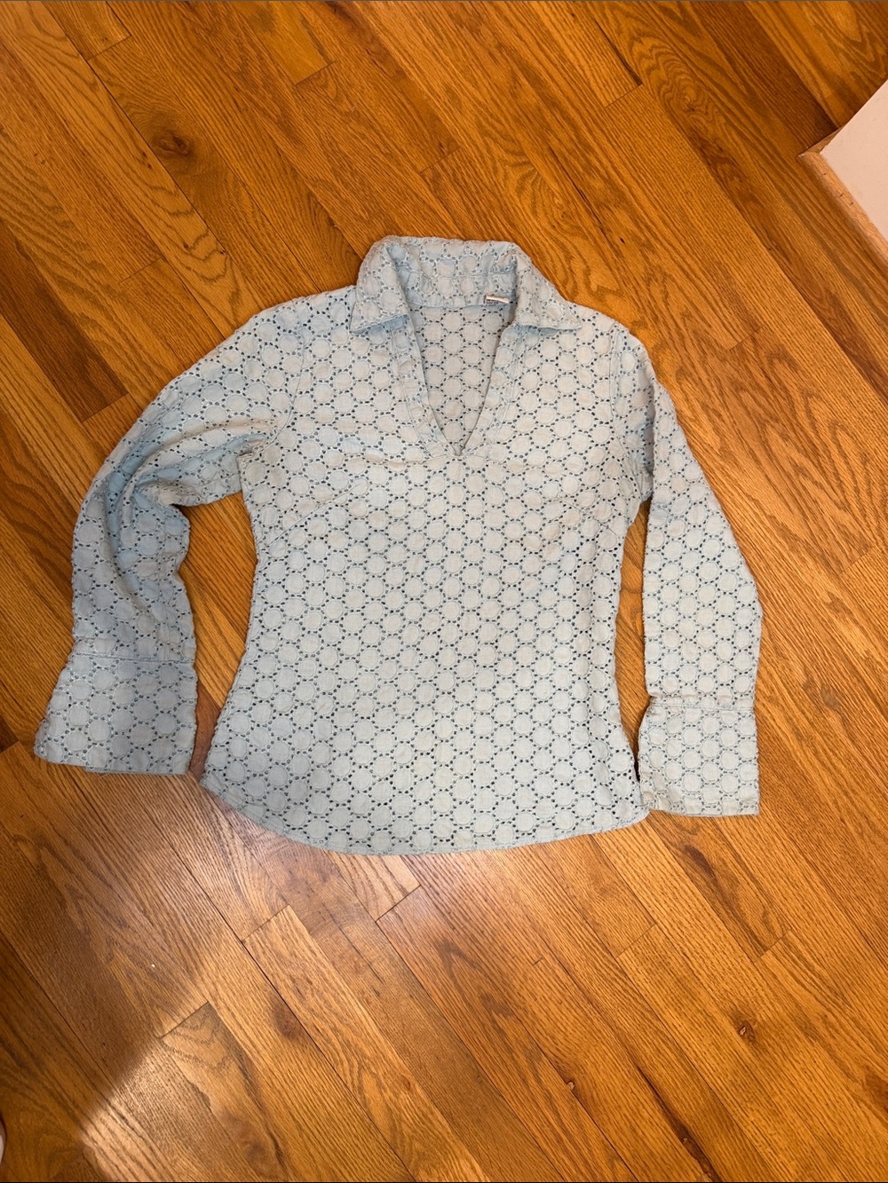 100% Linen Light Blue Eyelet Collared Long-Sleeve Top, S - Picture 7 of 7